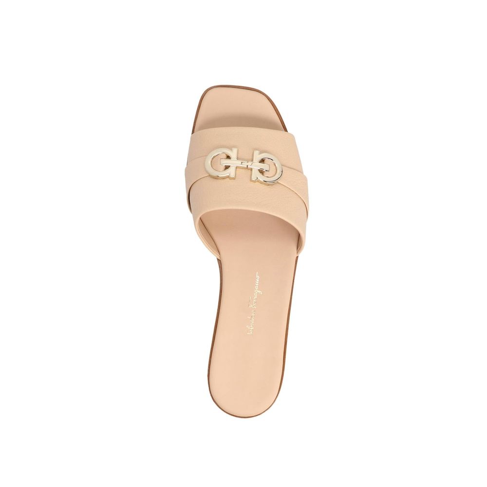 SALVATORE FERRAGAMO sandalai