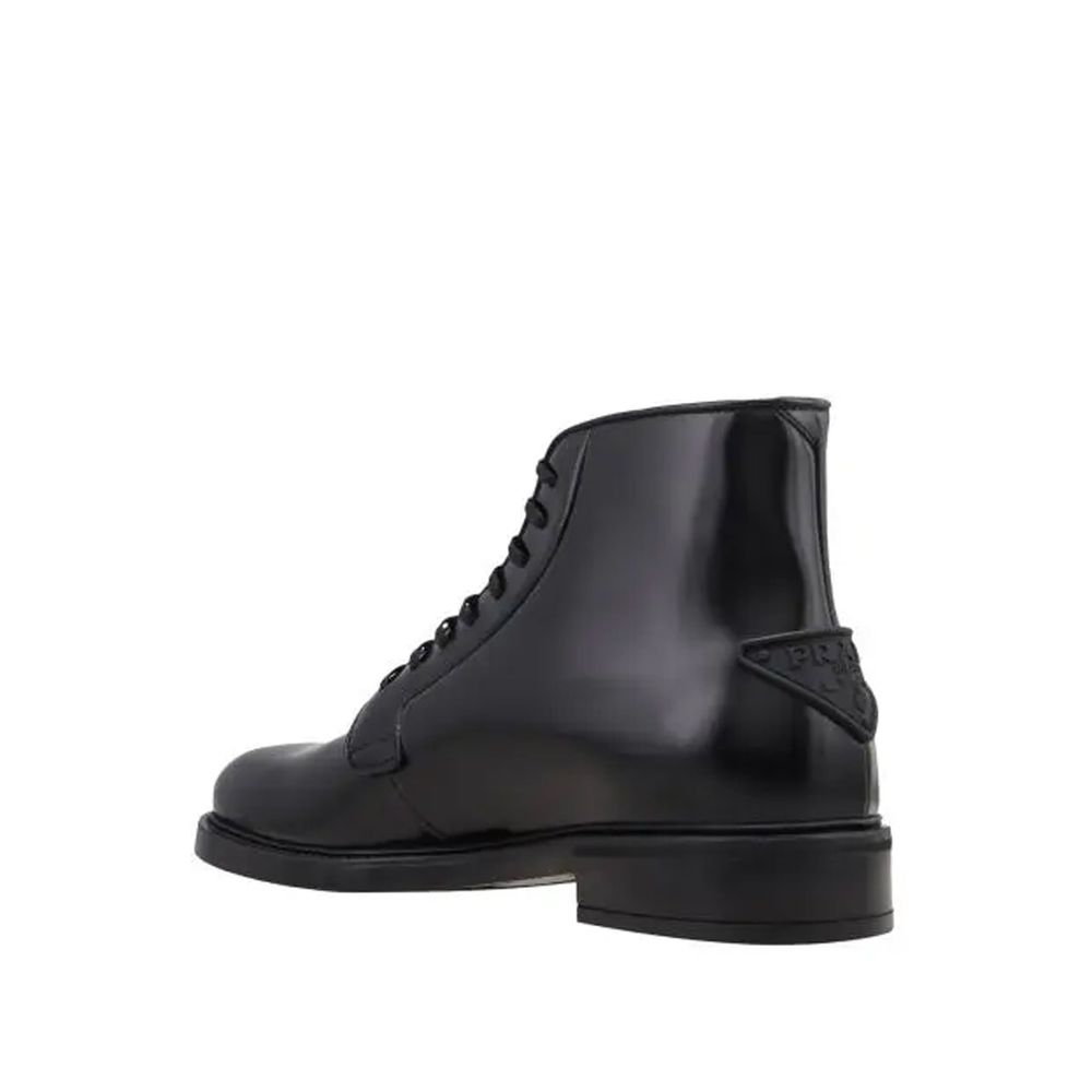 PRADA aulinukai