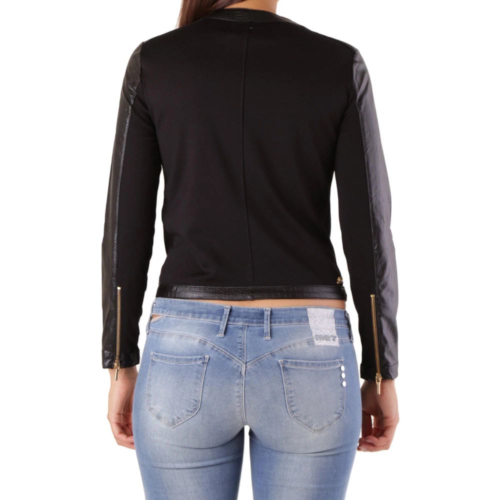 MET striukė