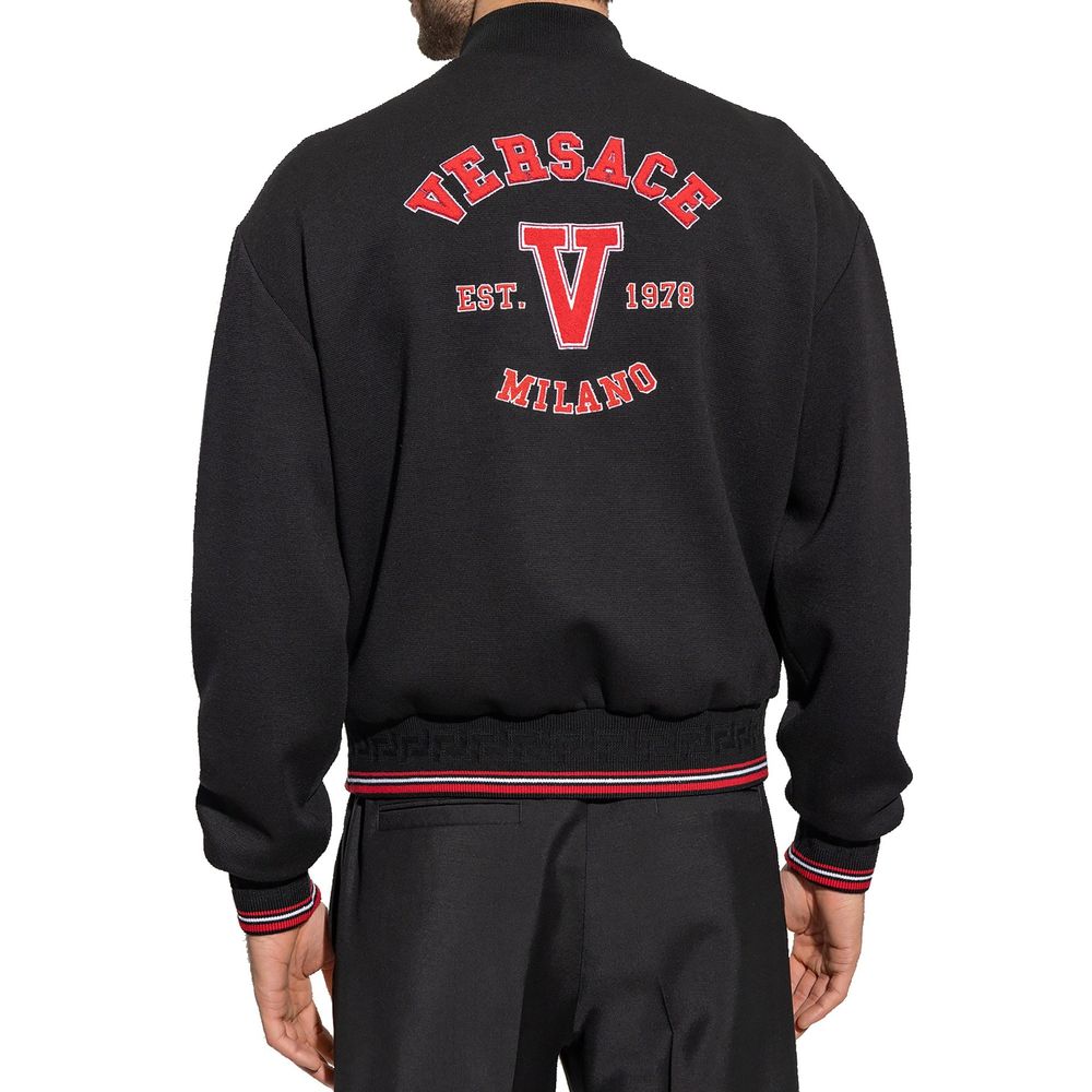 VERSACE striukė