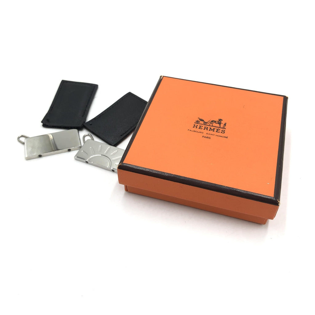 HERMÈS pakabukas