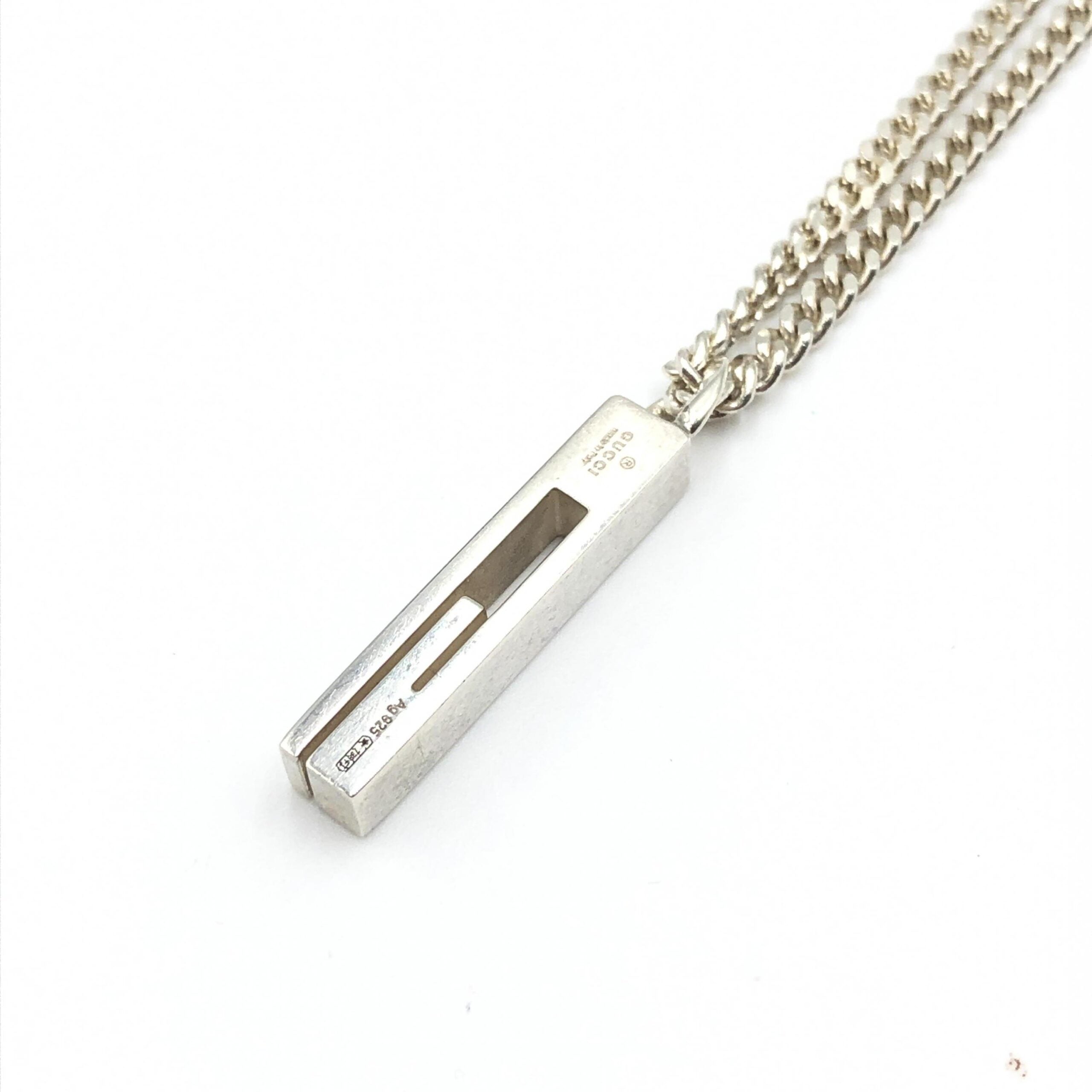 GUCCI karoliai