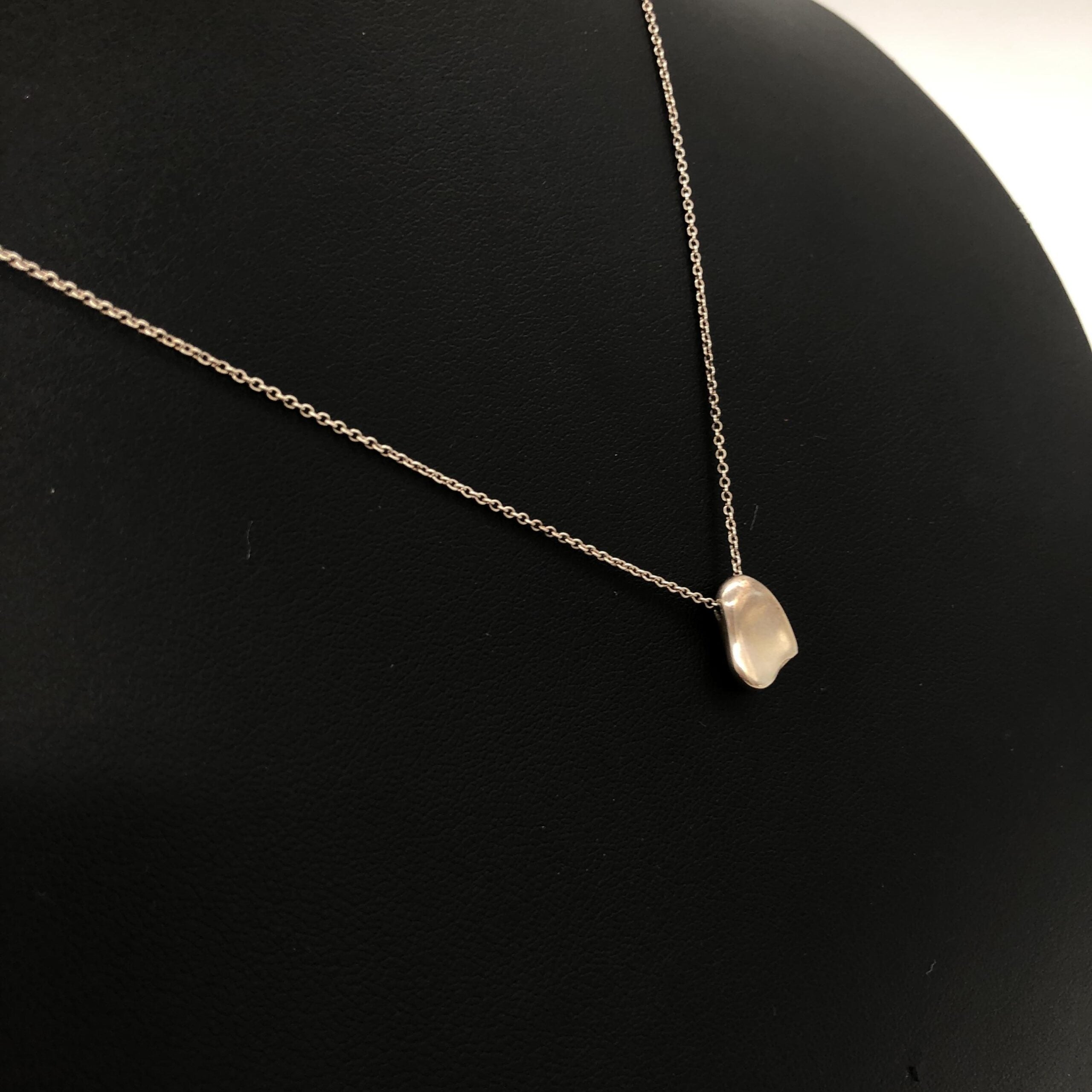 TIFFANY & CO. karoliai