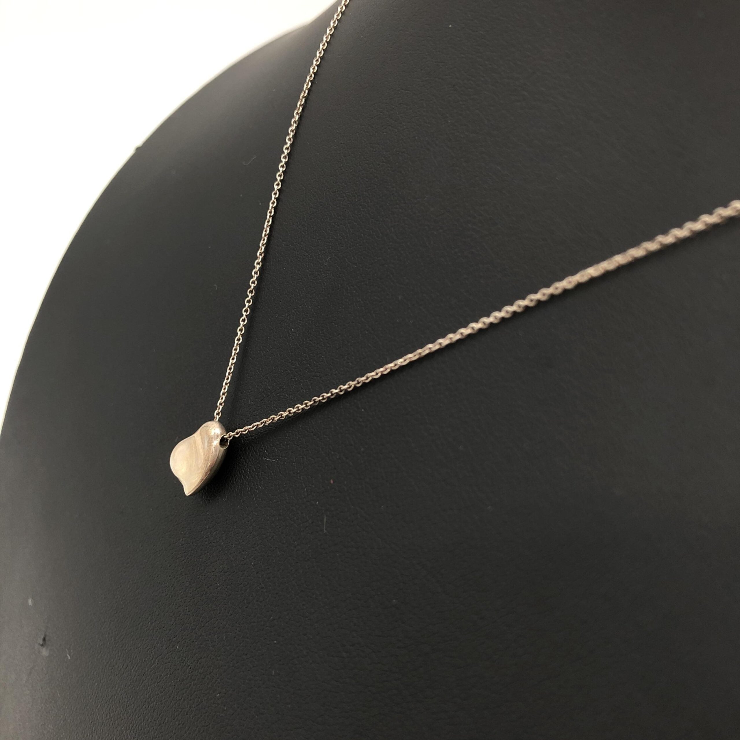 TIFFANY & CO. karoliai
