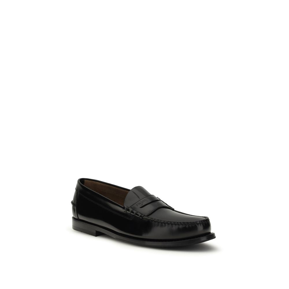 PRADA loferiai