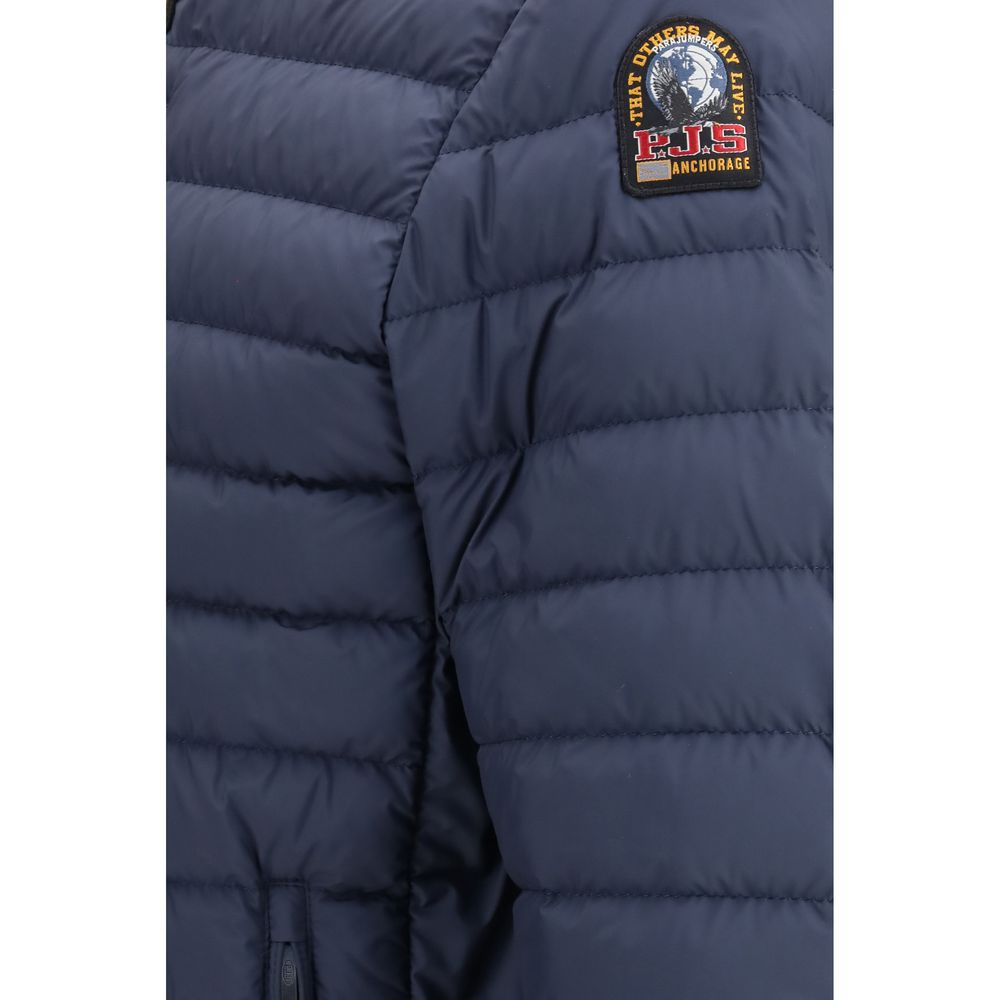 PARAJUMPERS striukė