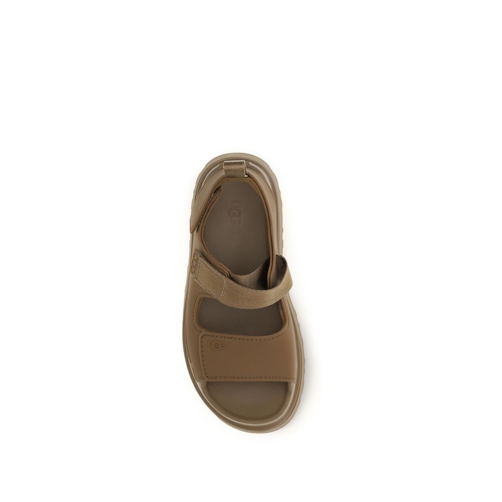 UGG sandalai