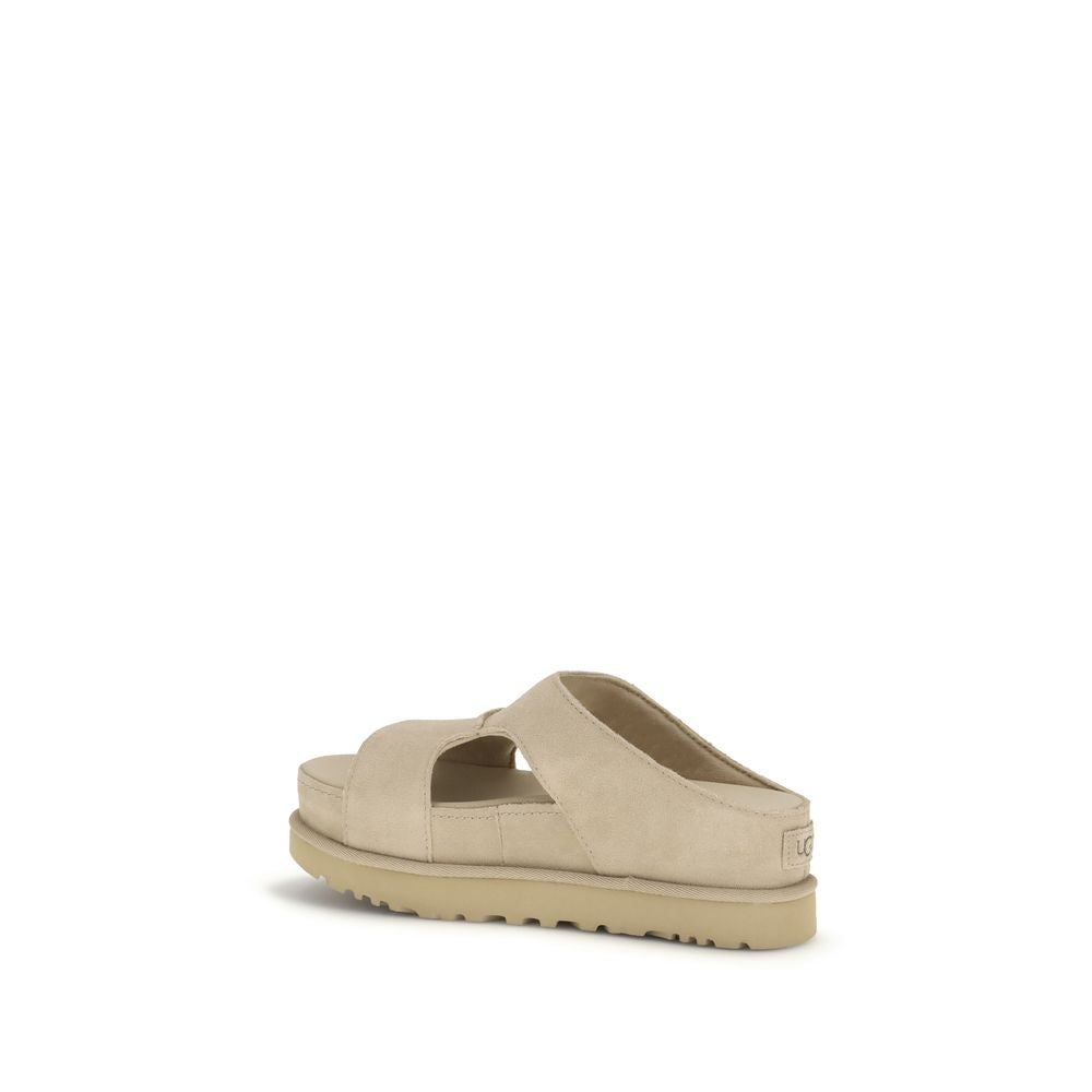 UGG sandalai