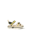 UGG sandalai