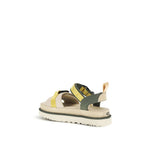UGG sandalai