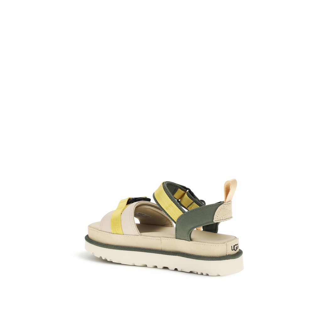 UGG sandalai