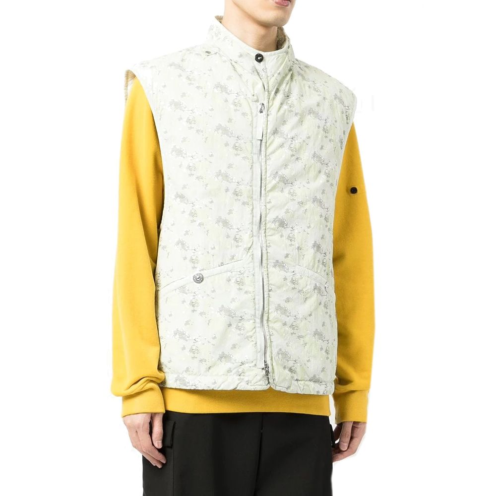 STONE ISLAND striukė