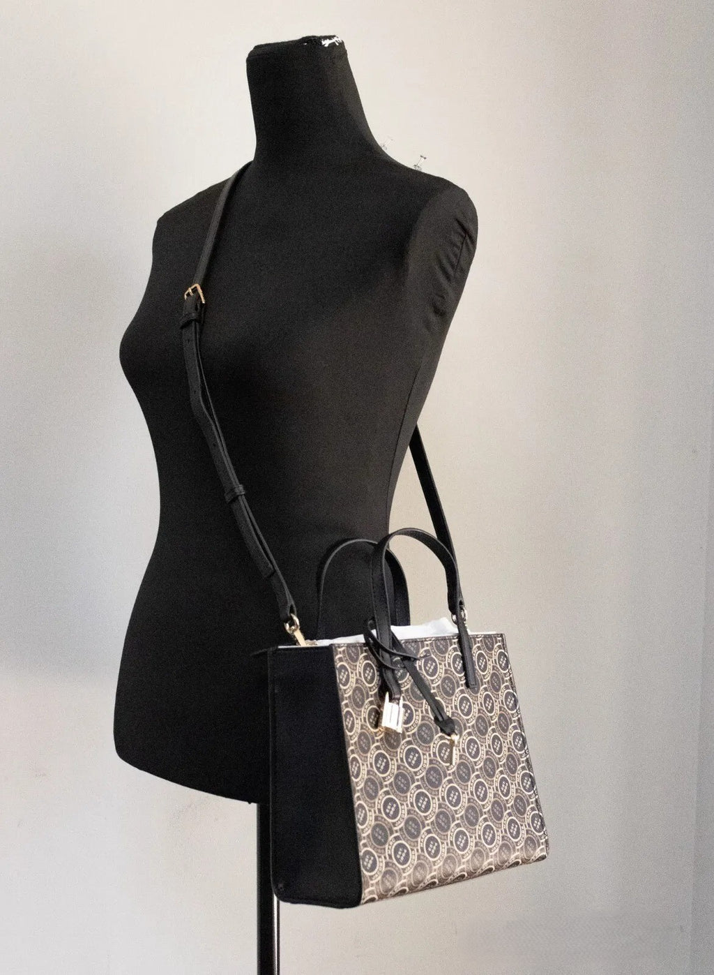MARC JACOBS rankinė