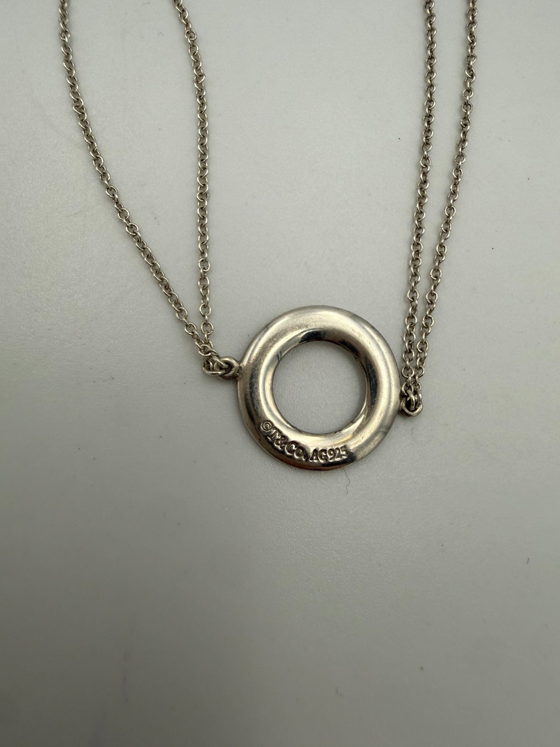 TIFFANY & CO. apyrankė