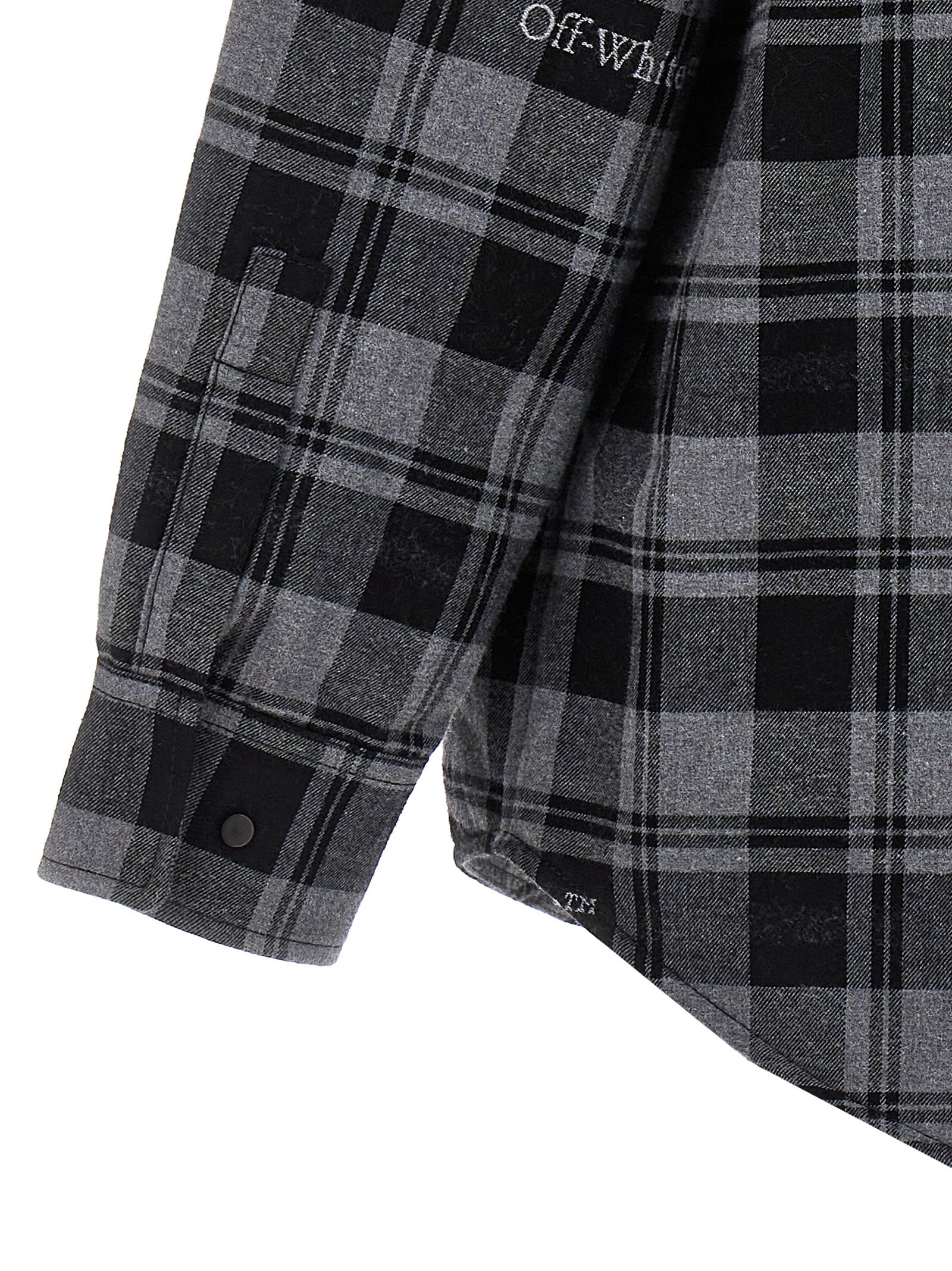 OFF-WHITE striukė