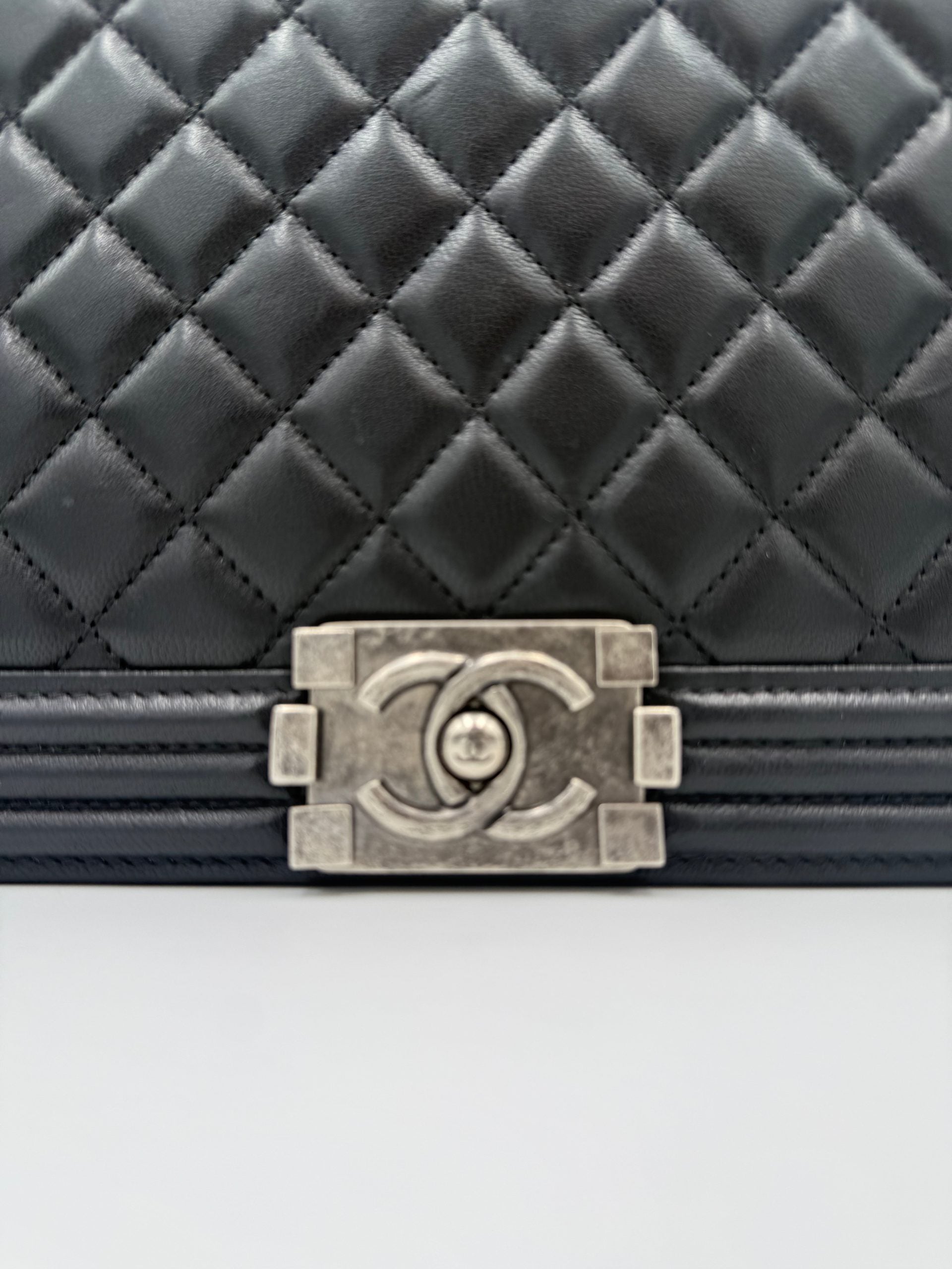 CHANEL rankinė