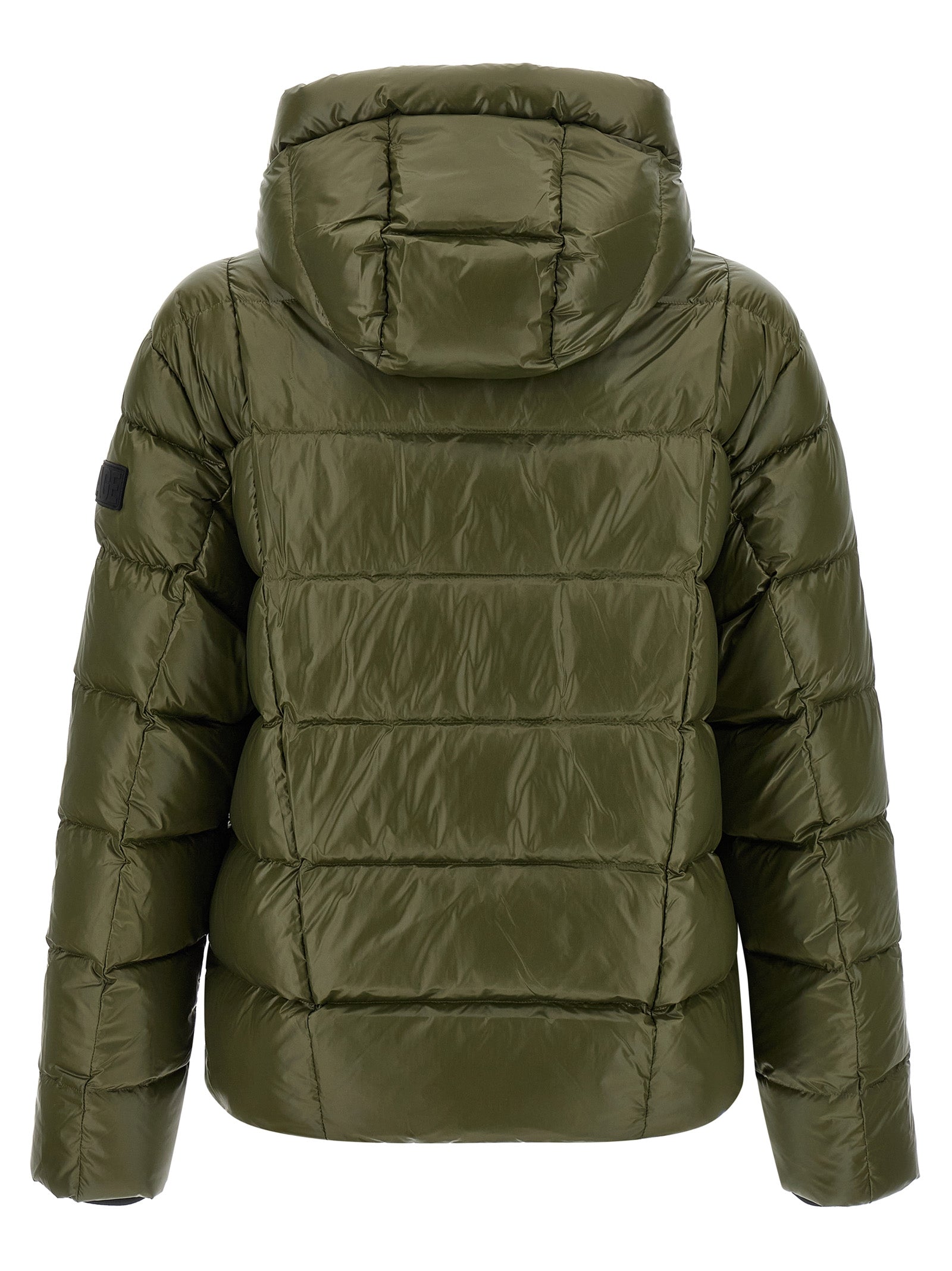 MACKAGE striukė