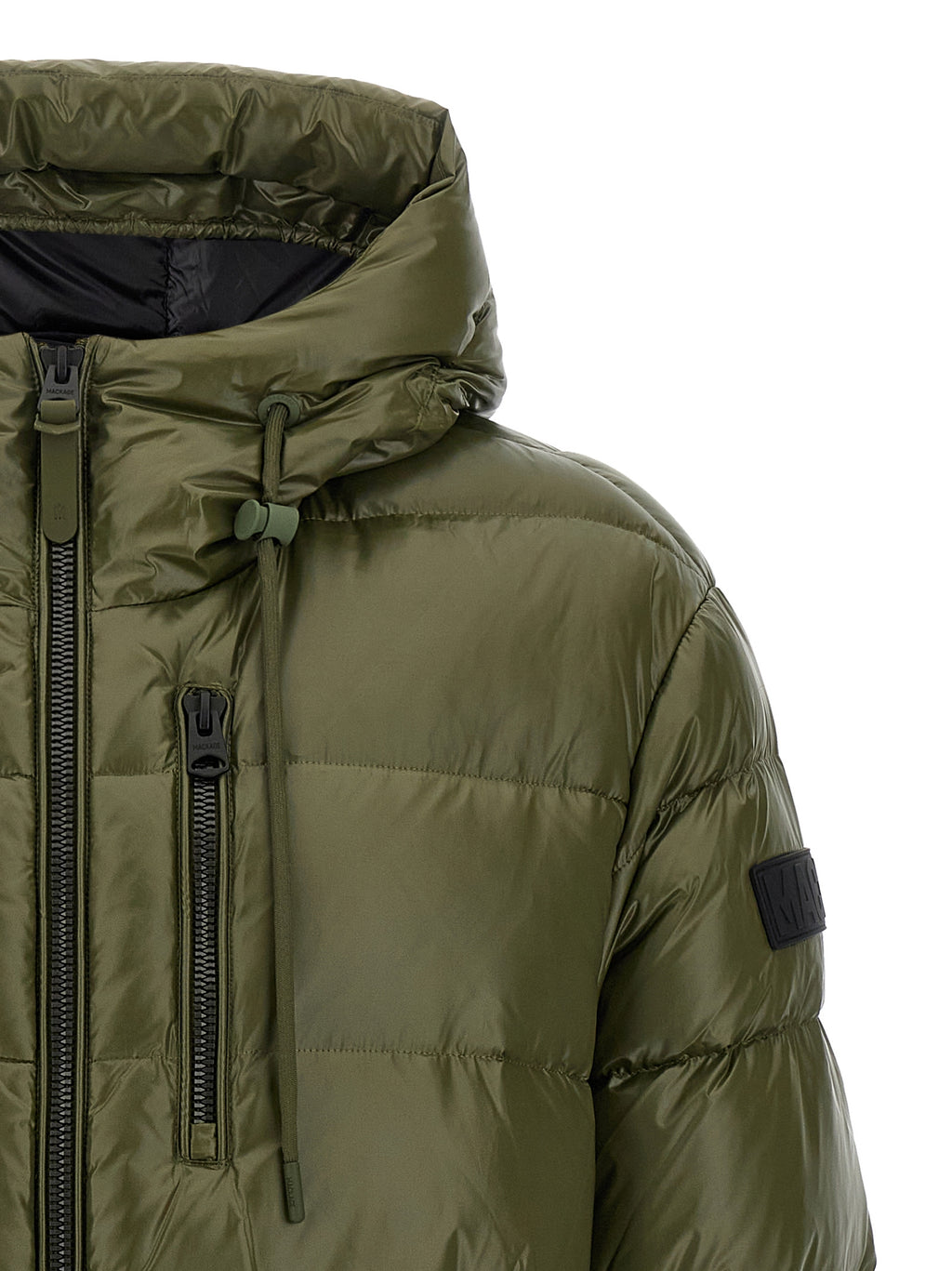 MACKAGE striukė