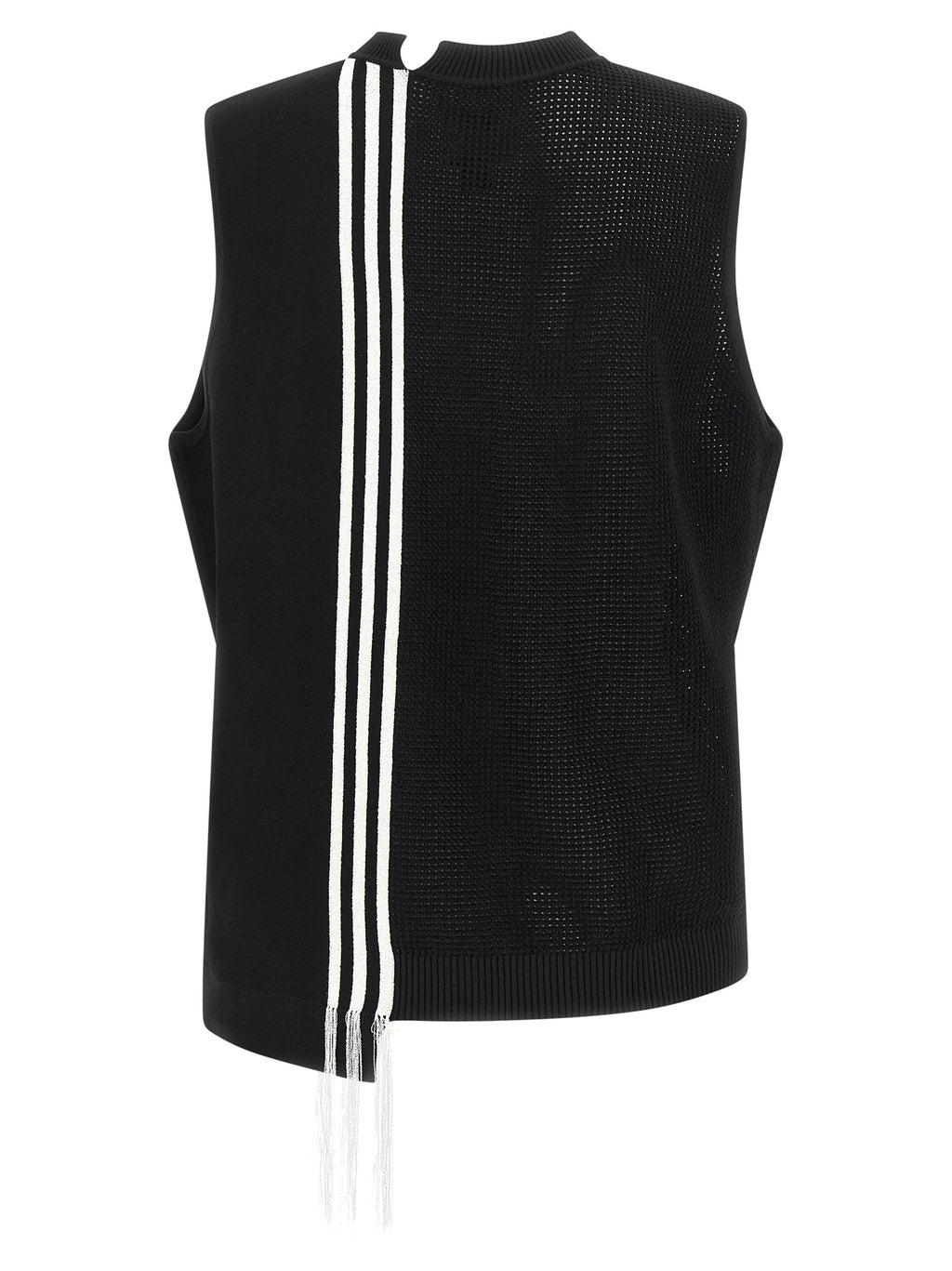 Y-3 striukė