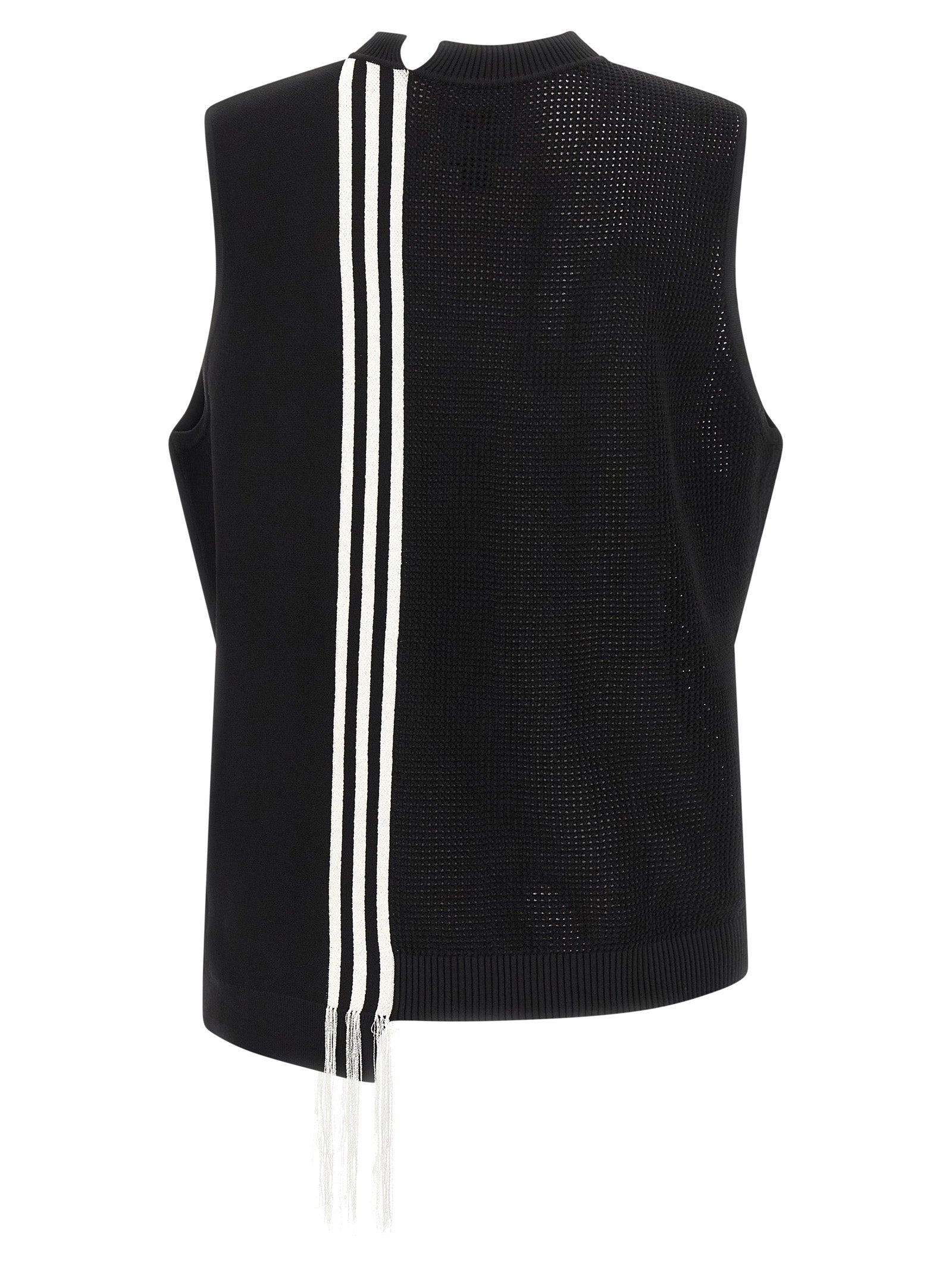 Y-3 striukė