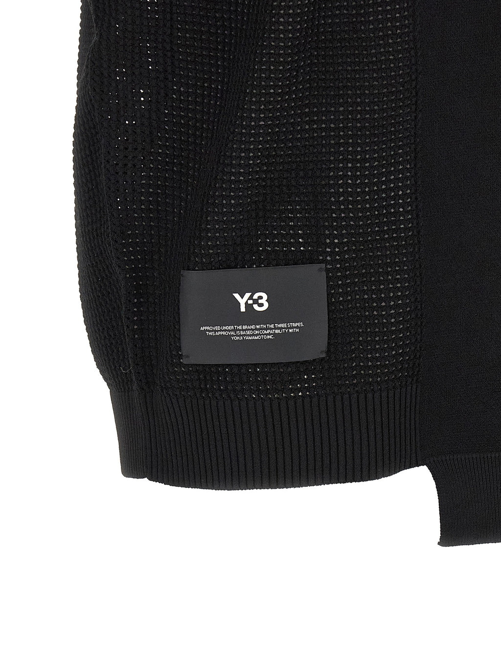Y-3 striukė