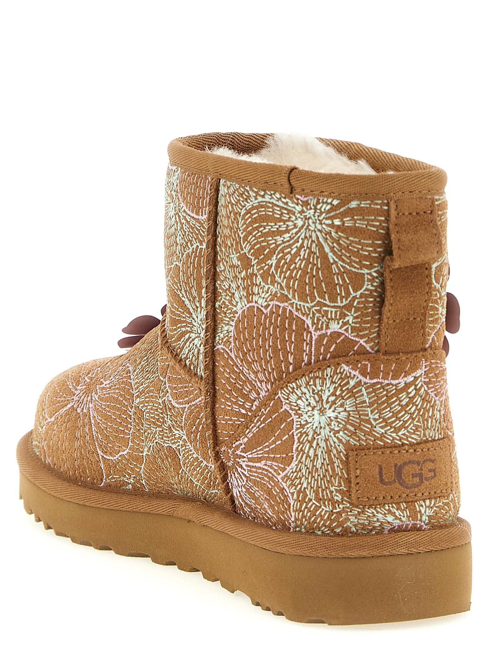 UGG aulinukai