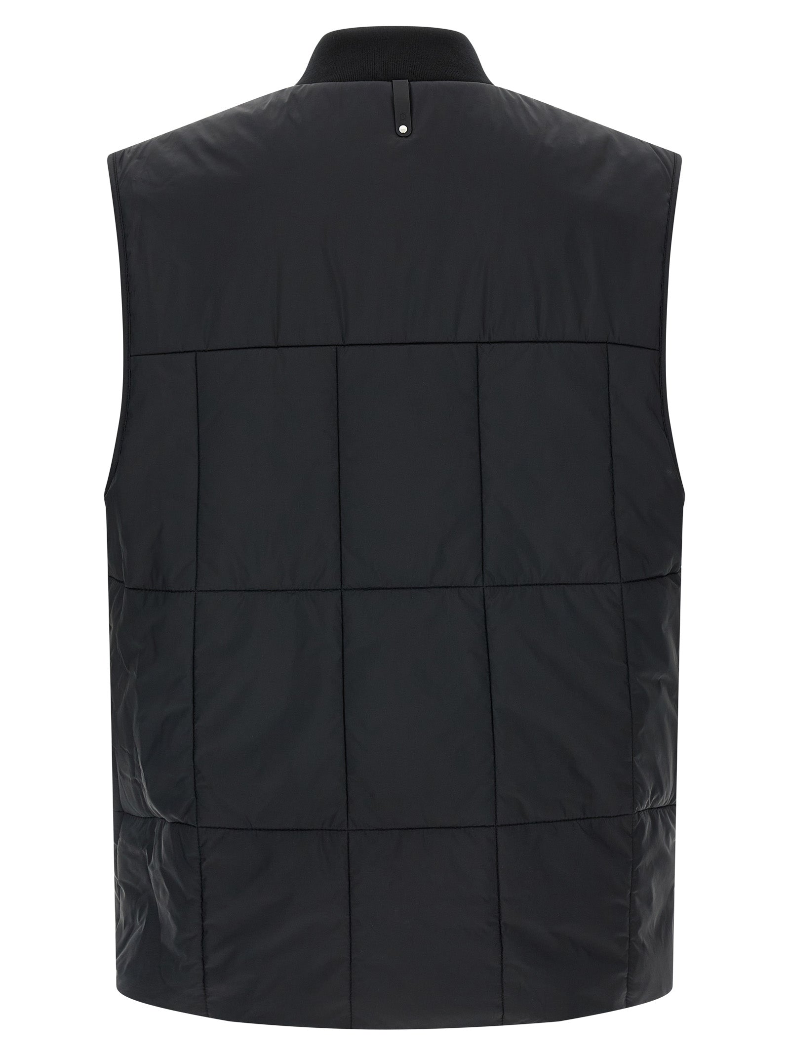 MACKAGE striukė