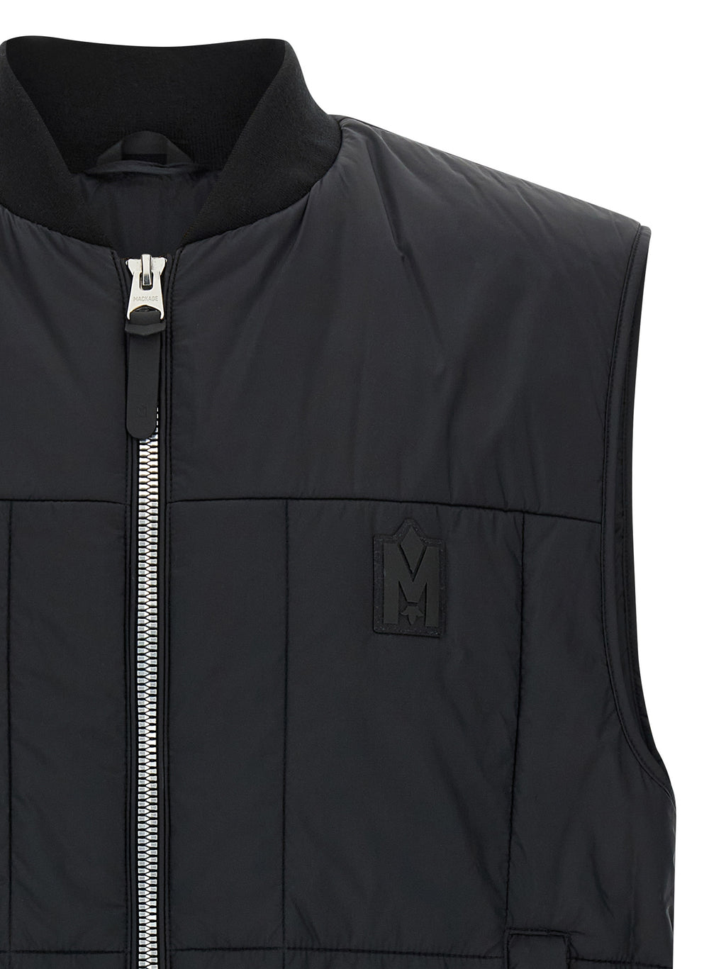 MACKAGE striukė