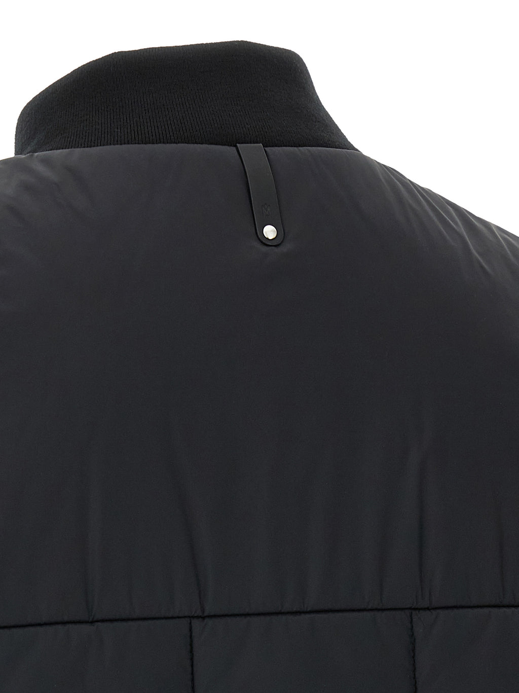 MACKAGE striukė