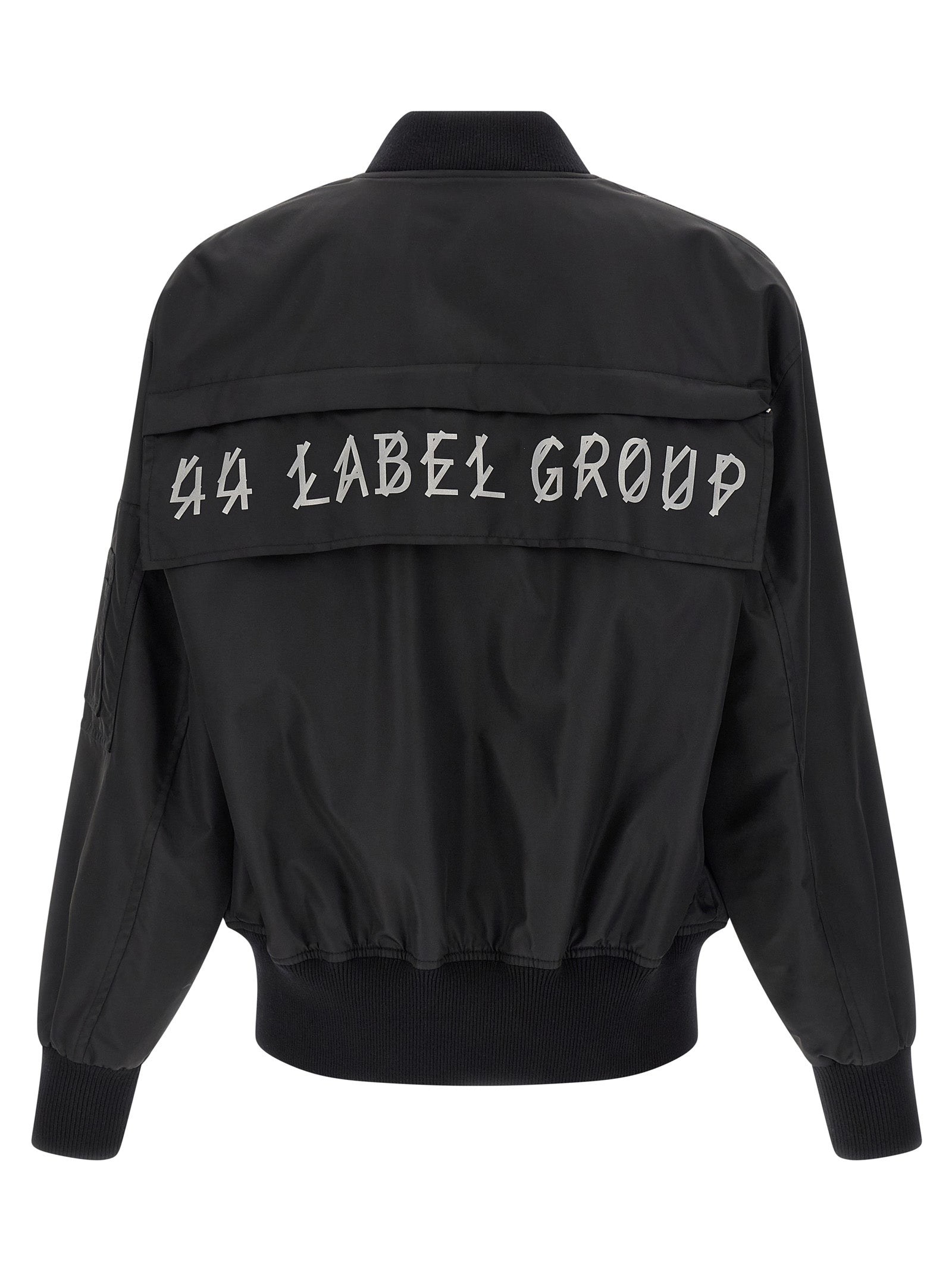 44 LABEL GROUP striukė
