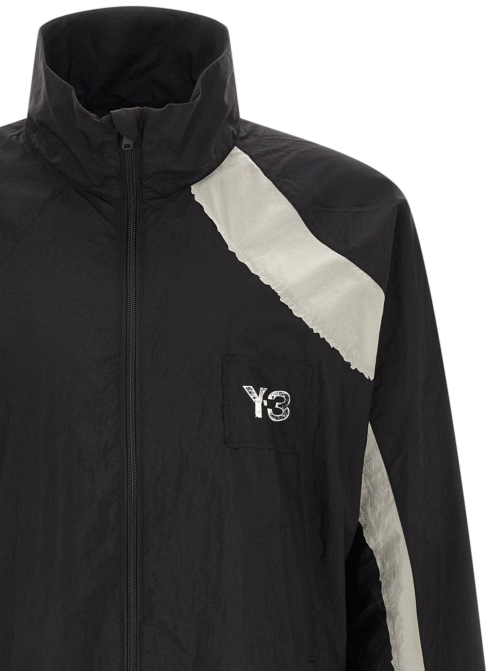 Y-3 striukė