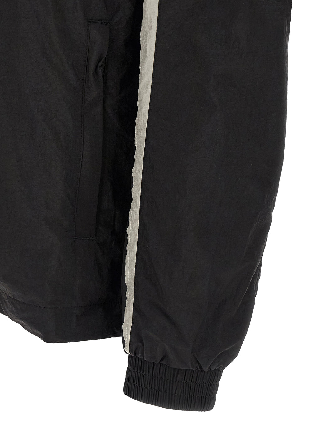 Y-3 striukė