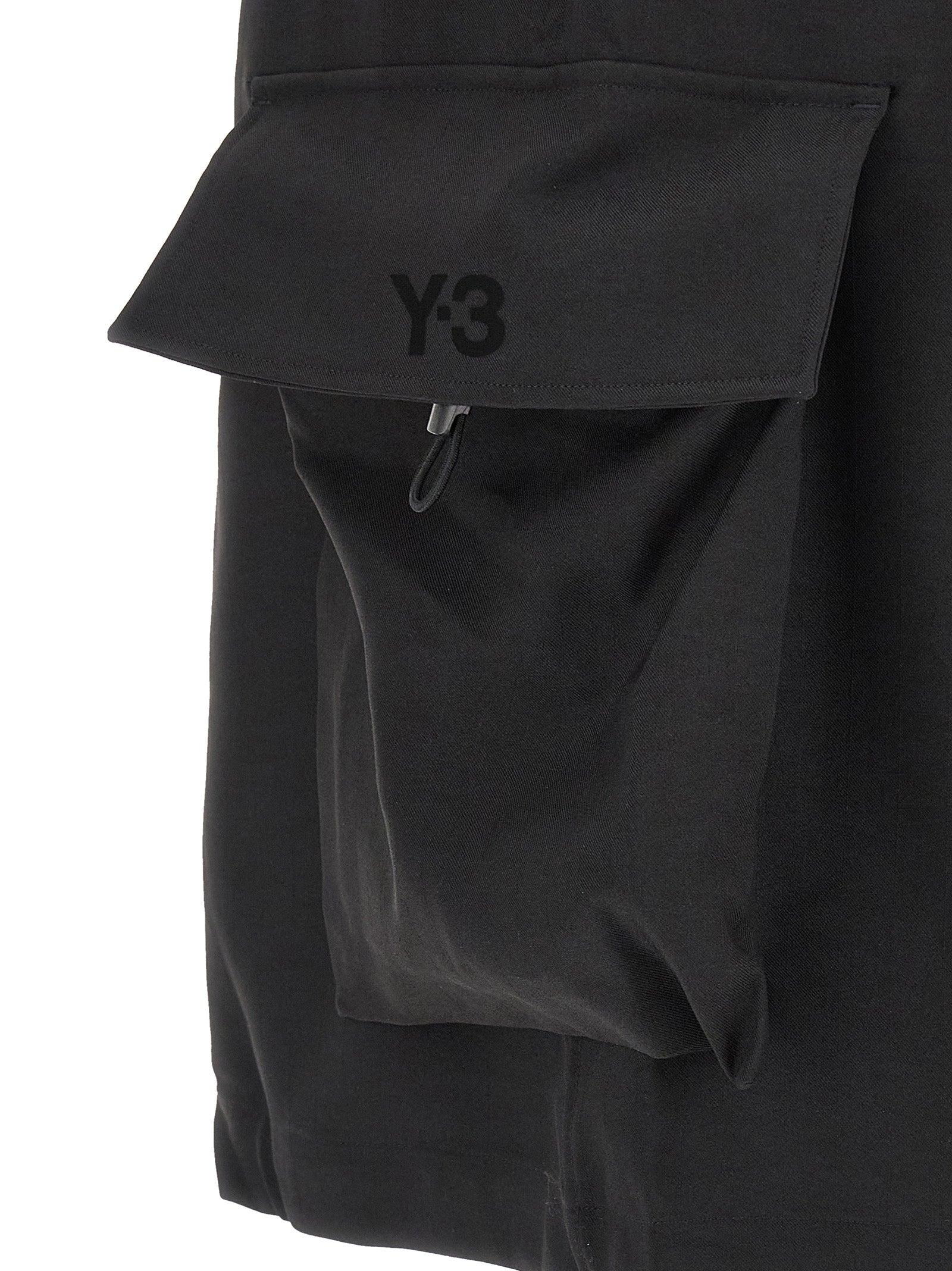 Y-3 šortai