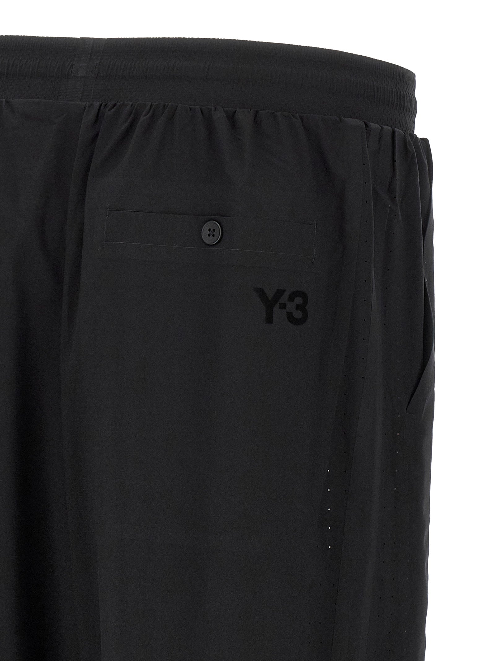Y-3 šortai