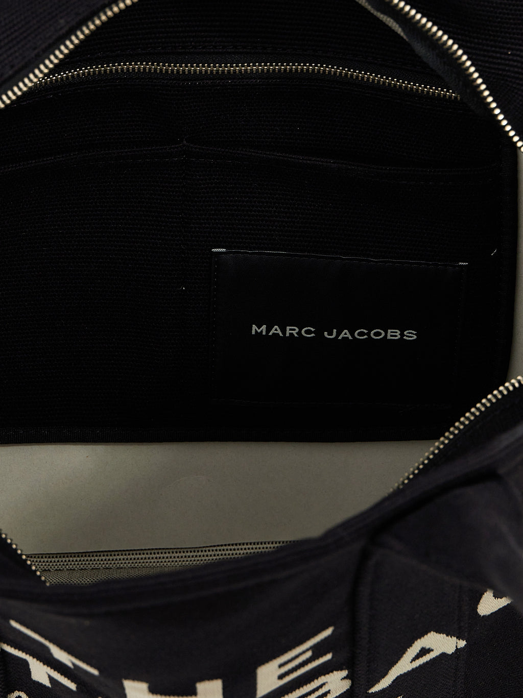 MARC JACOBS rankinė