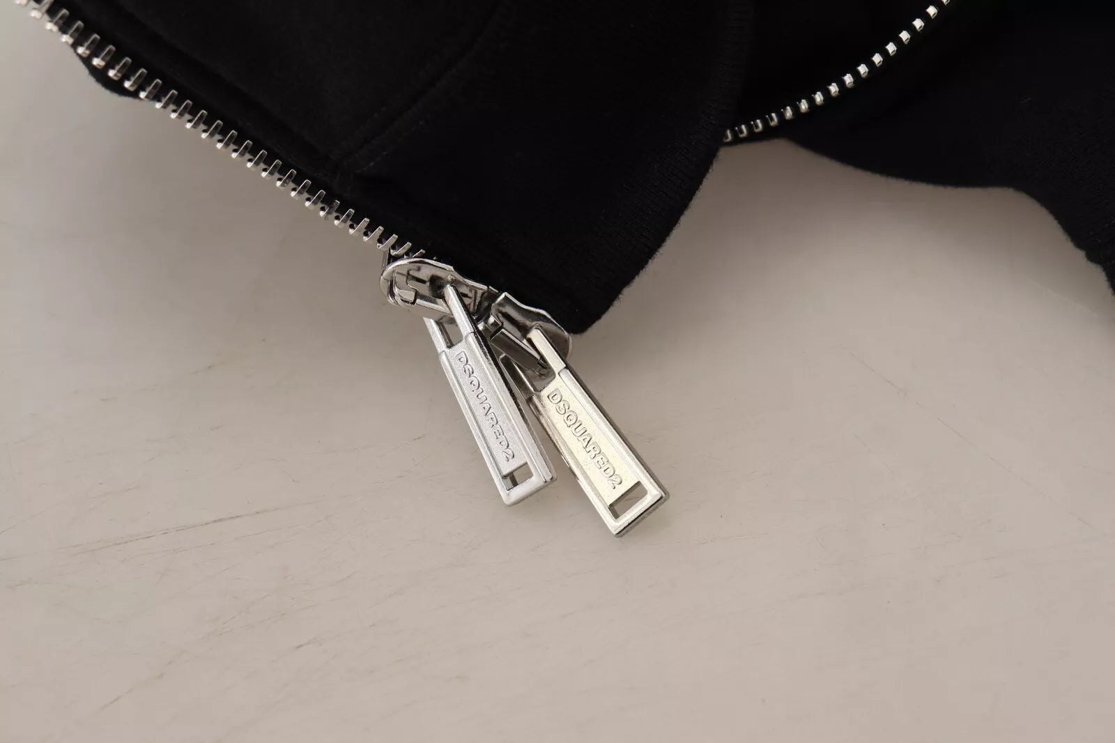 DSQUARED² megztinis