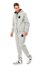 BILLIONAIRE ITALIAN COUTURE kostiumai