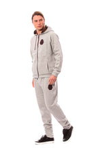 BILLIONAIRE ITALIAN COUTURE kostiumai