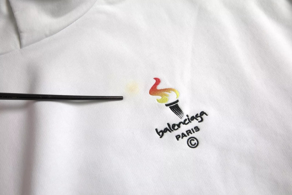 BALENCIAGA megztinis