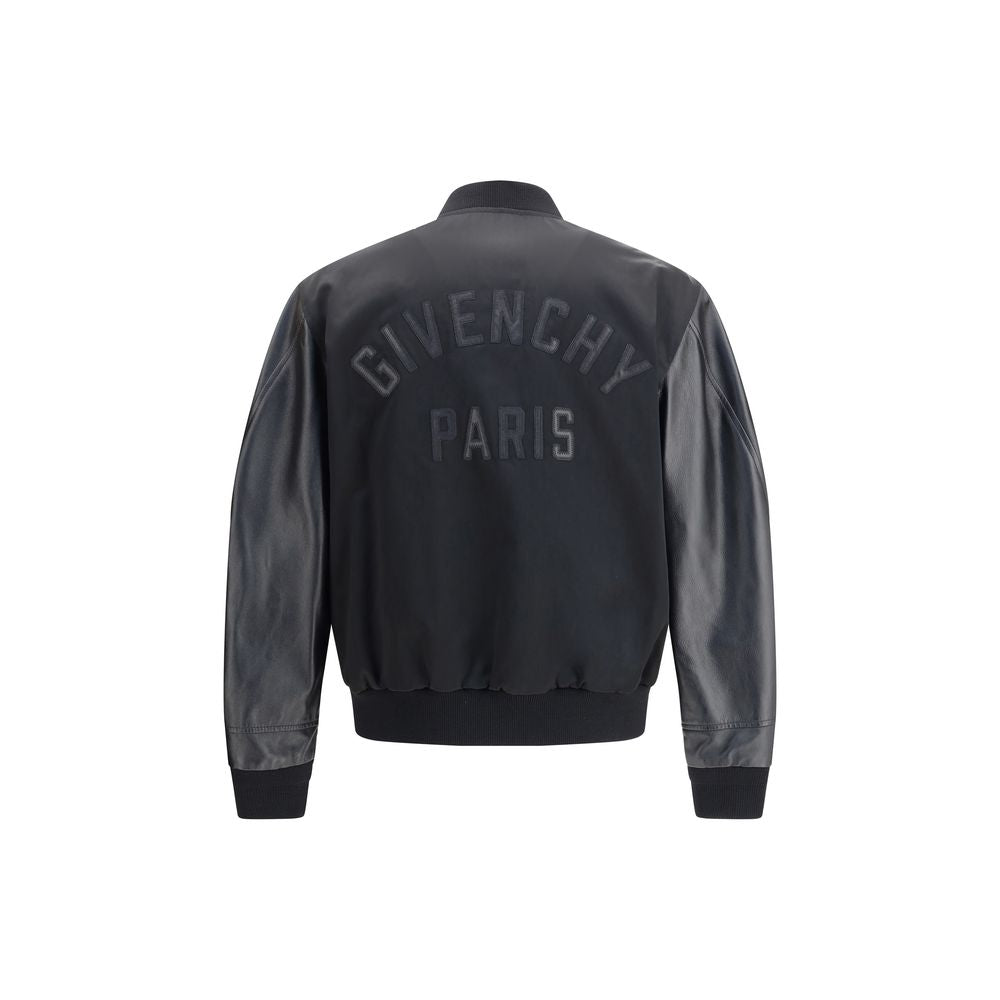 GIVENCHY striukė