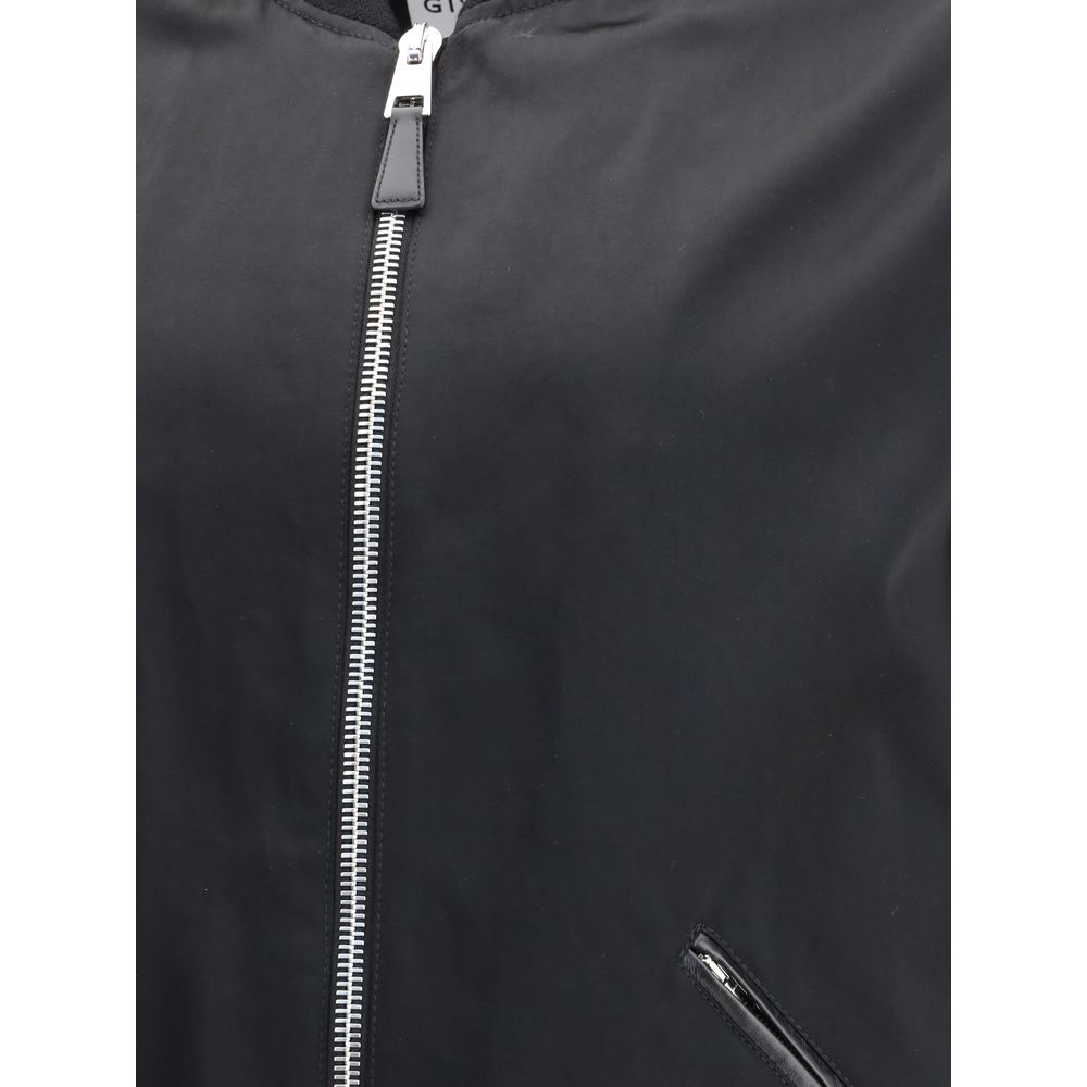GIVENCHY striukė
