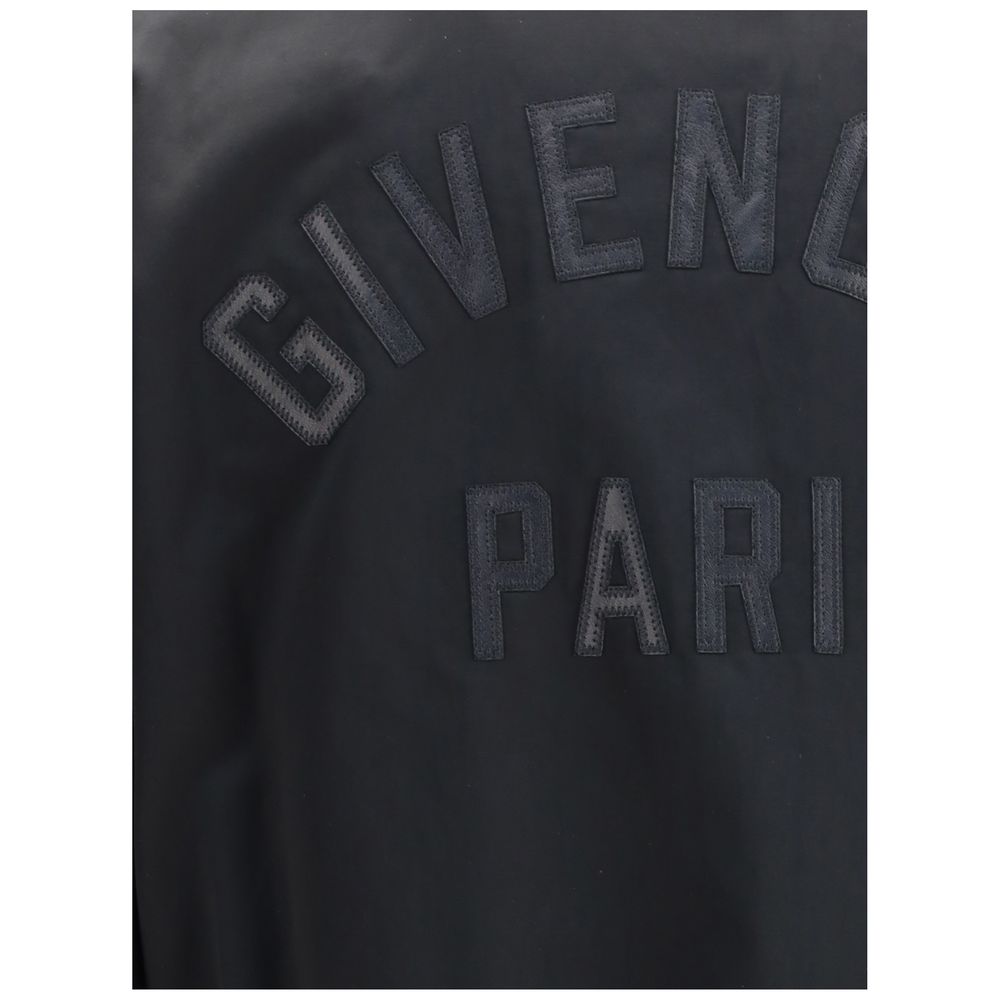 GIVENCHY striukė