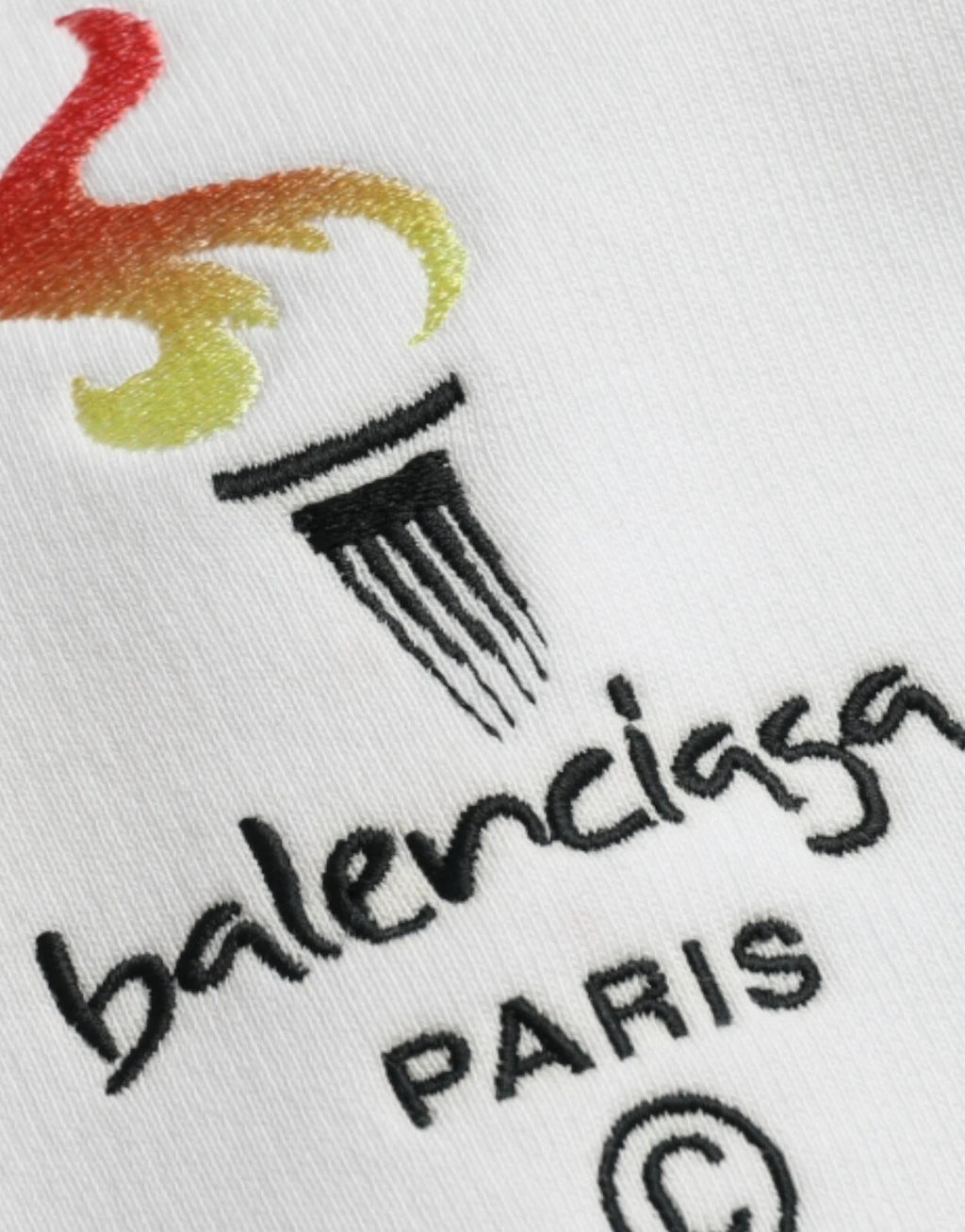 BALENCIAGA megztinis