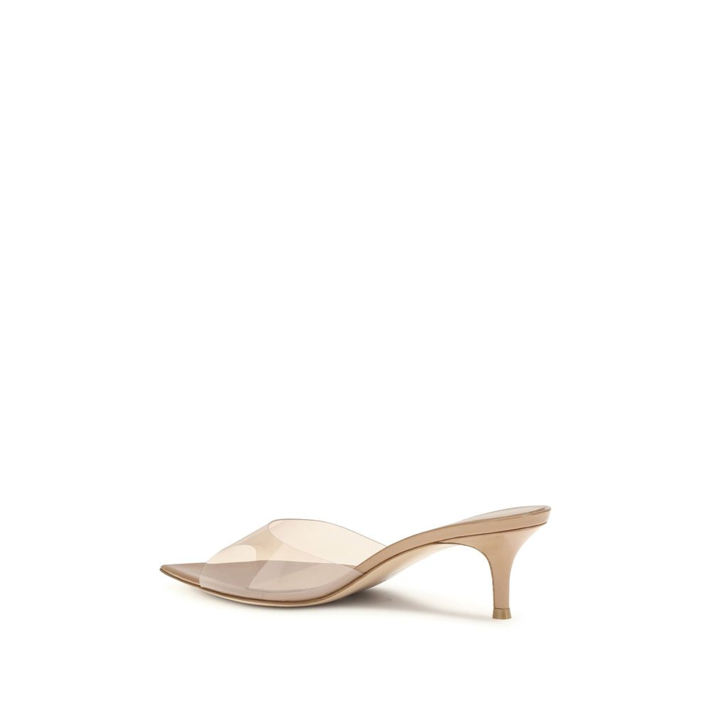 GIANVITO ROSSI sandalai