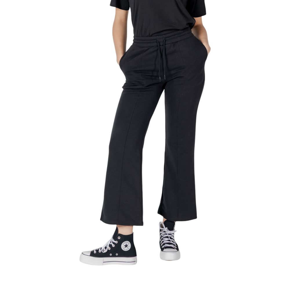 CONVERSE kelnės