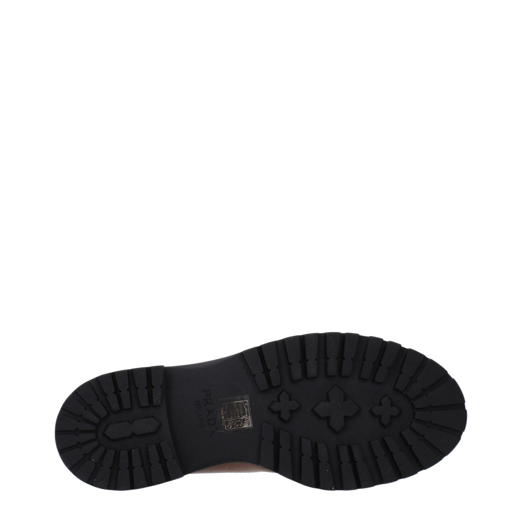 PRADA aulinukai