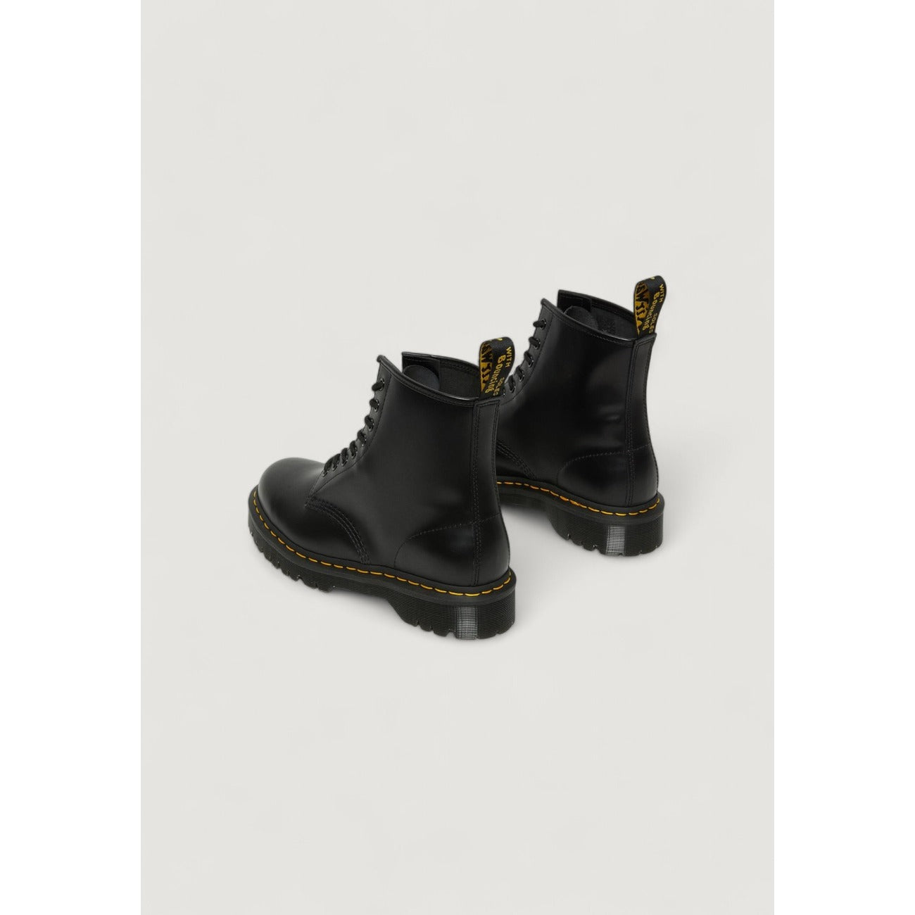 Dr. Martens Moteriški aulinukai
