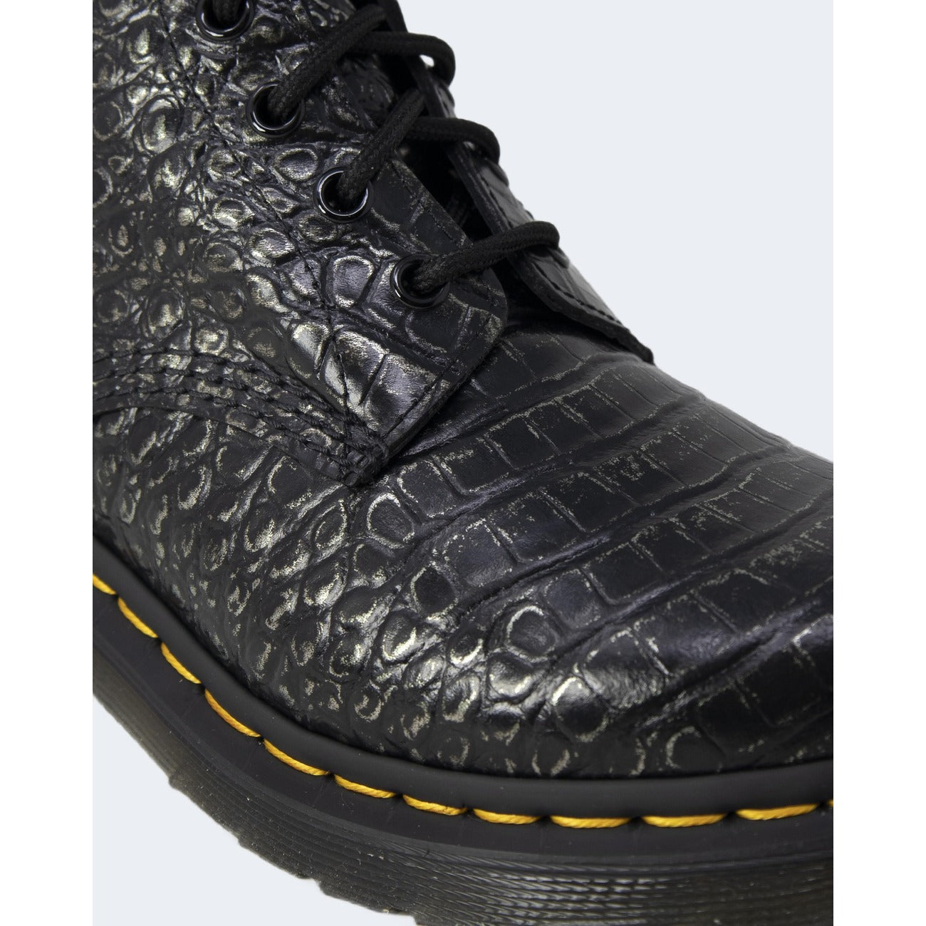 Dr. Martens Moteriški aulinukai