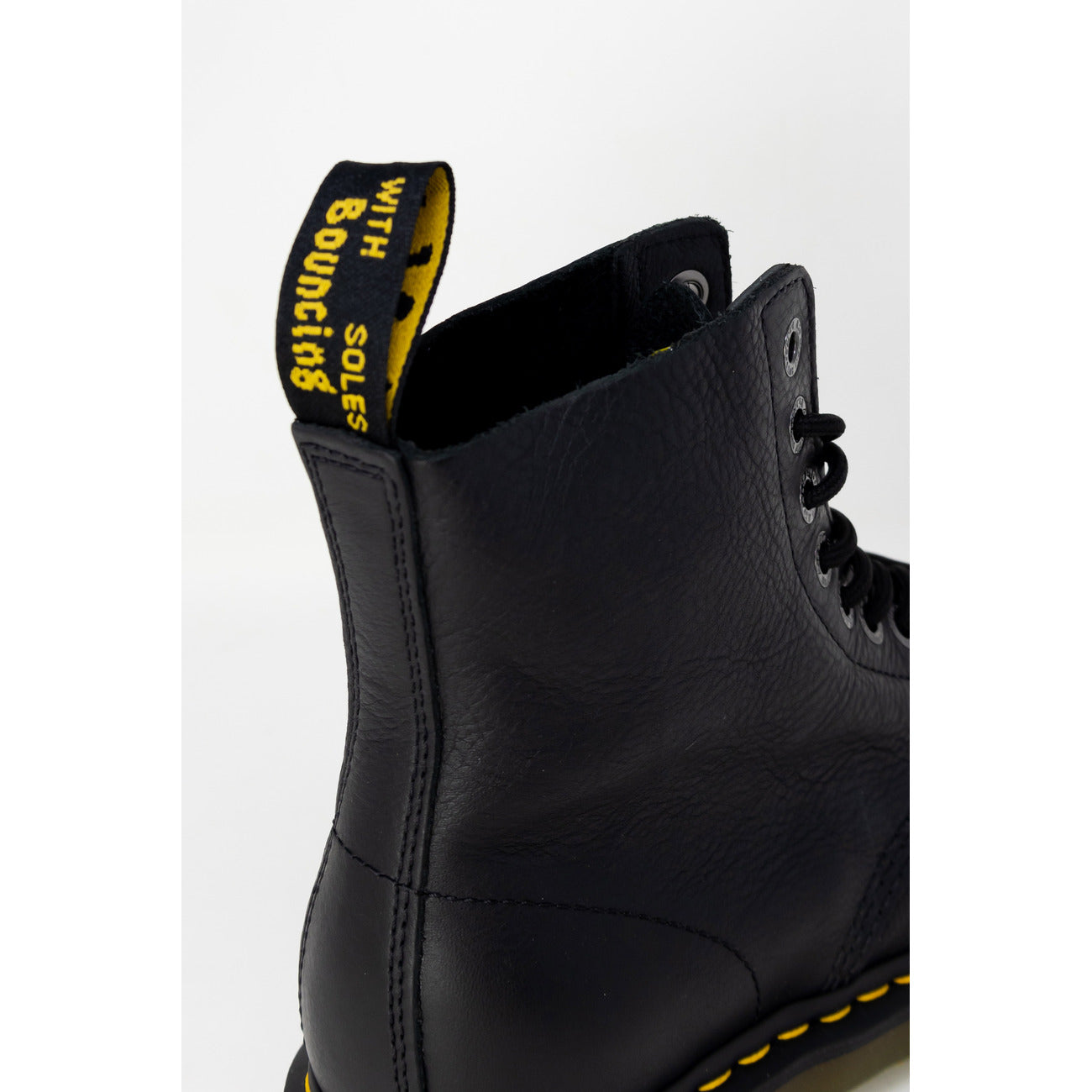 Dr. Martens Moteriški aulinukai