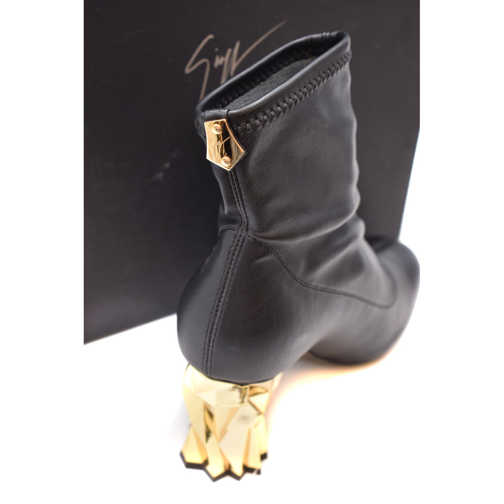 Giuseppe Zanotti Moteriški aulinukai